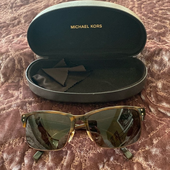 Michael Kors Men’s Sunglases - Picture 1 of 7